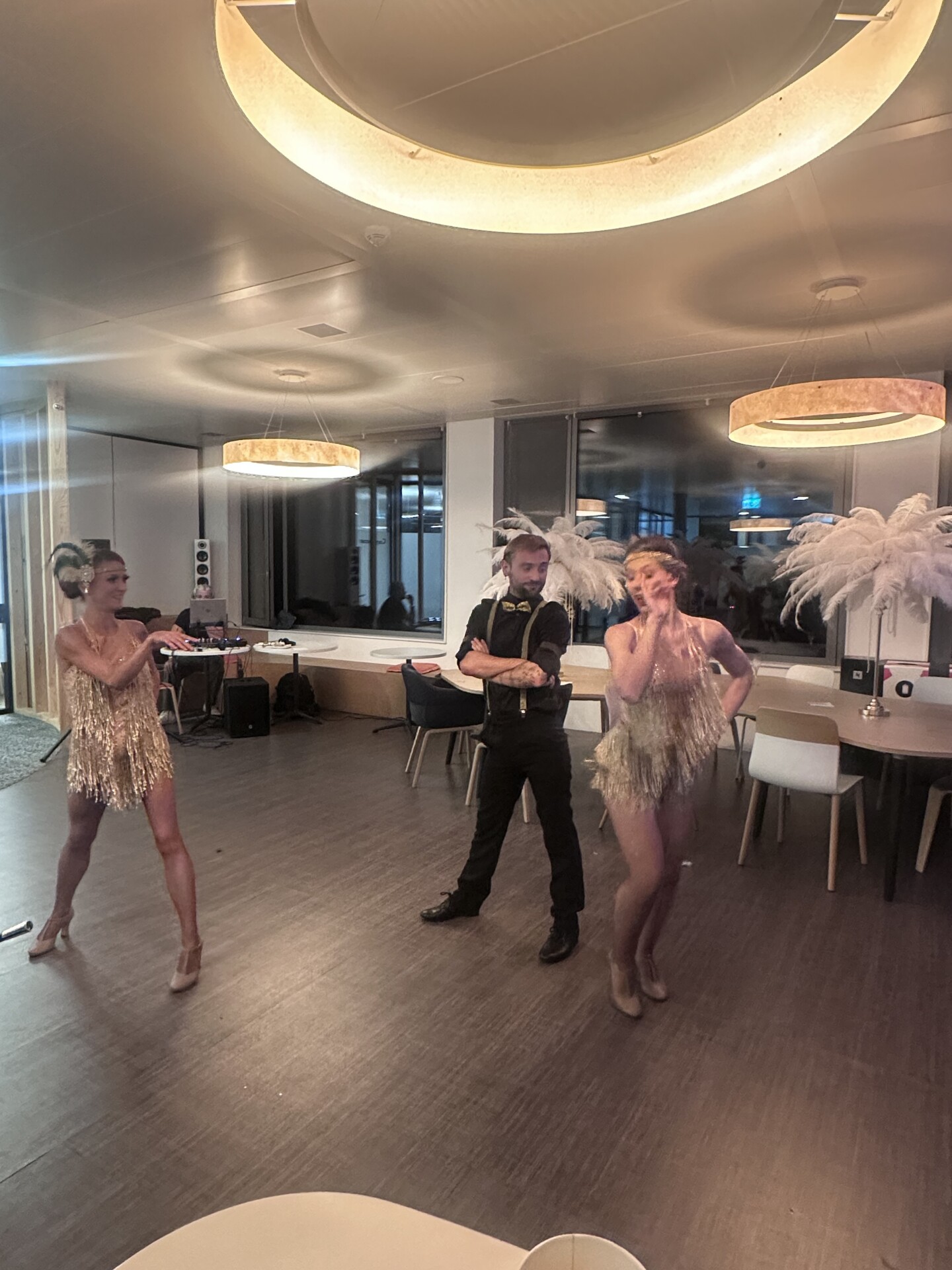 Soirée cabaret & voitures de collection